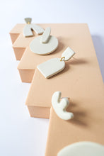 Cargar imagen en el visor de la galería, LOS "HEDY" EN BEIS (Colección Permanente)