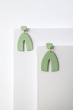 Cargar imagen en el visor de la galería, LOS "COCO" EN VERDE CLARO (Colección Permanente)