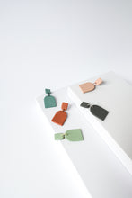 Cargar imagen en el visor de la galería, LOS "HEDY" EN ROSA (Colección Permanente)