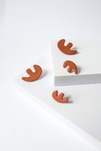 Cargar imagen en el visor de la galería, LOS "MALALA BIG" EN TERRACOTA (Colección Permanente)