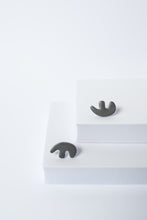 Cargar imagen en el visor de la galería, LOS "MALALA LITTLE" EN GRIS (Colección Permanente)